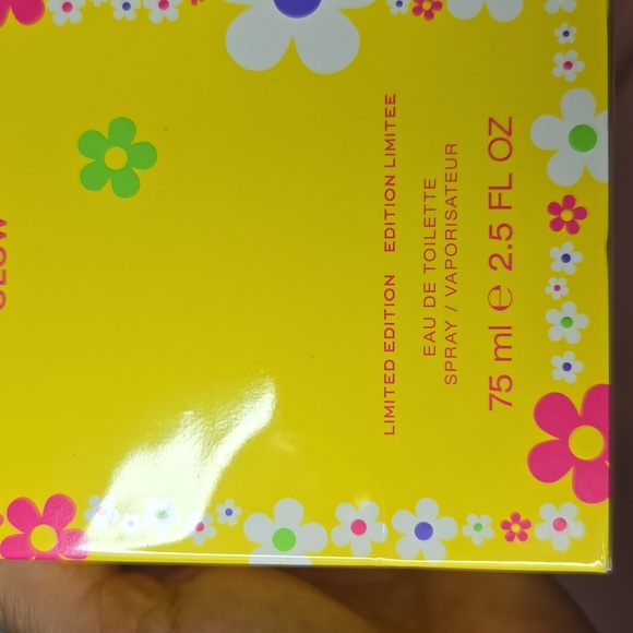 Marc Jacobs Daisy Eau So Fresh Glow Eau de Toilette with Pear, Violet 75ml - Picture 4 of 7